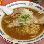 スープをひとくち飲んだら思わず唸る旨さ！元祖札幌ラーメン横丁「特一 富屋」