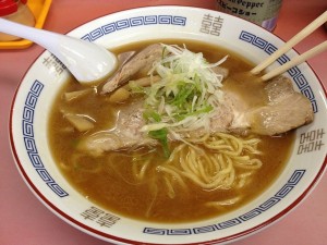スープをひとくち飲んだら思わず唸る旨さ！元祖札幌ラーメン横丁「特一 富屋」