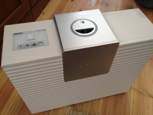 ペットや台所の消臭にはこの1台!TOSHIBA「エアリオン・ワイド」の消臭力はマジ凄くてビビった!